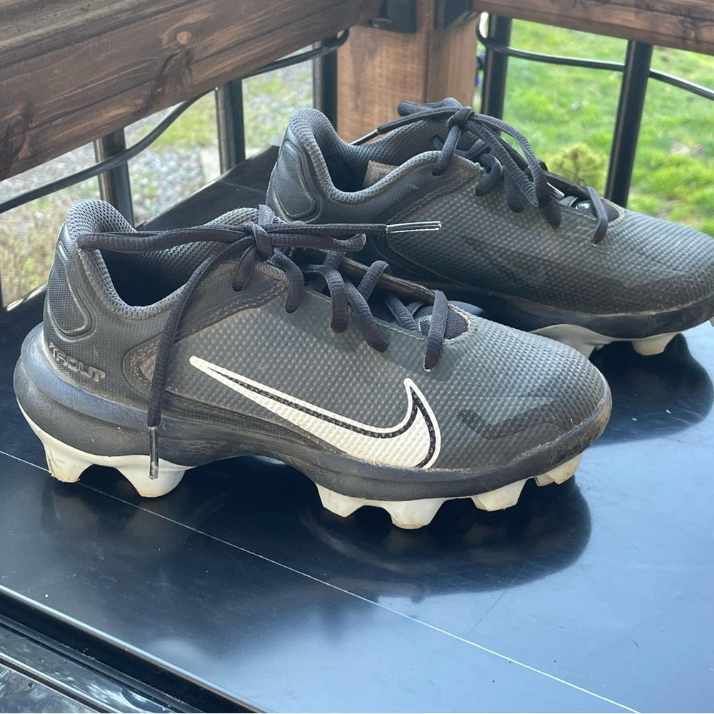 Nike Youth Soccer Cleats
